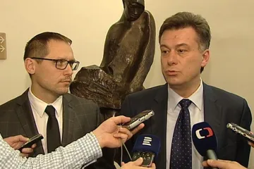 Z vyšetřování informace neunikaly, tvrdí Blažek. Žalobci to nemohou prokázat