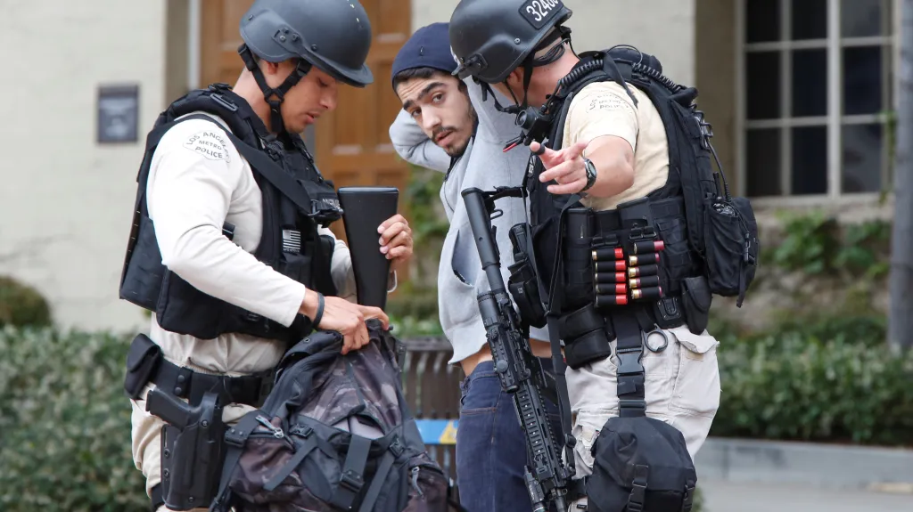 Policejní zásah na univerzitě v Los Angeles