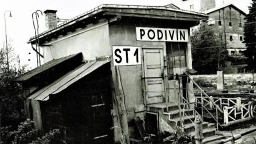 Hradlo v železniční stanici Podivín