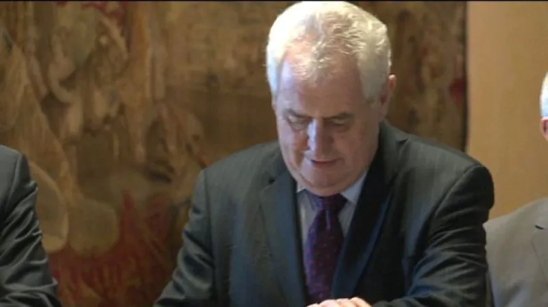 Sobotka přinese Zemanovi seznam ministrů