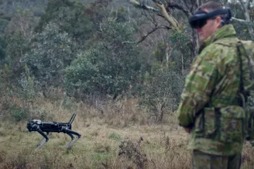 Vojáci navigovali robotického psa jen pomocí mozkových signálů