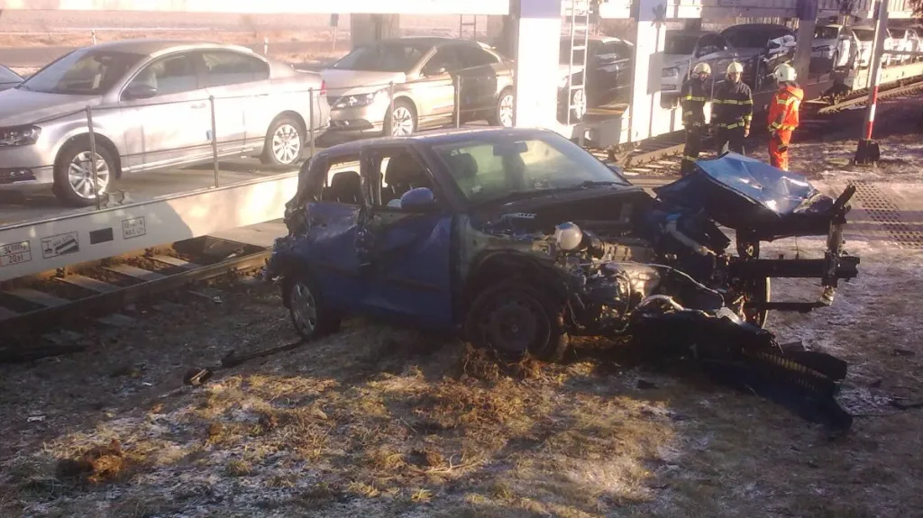 Srážka vlaku s autem