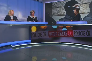Volba poštou je pro občany v cizině často jedinou možností, míní Kovářová. Domluvme se na jiném zjednodušení, říká Dostálová