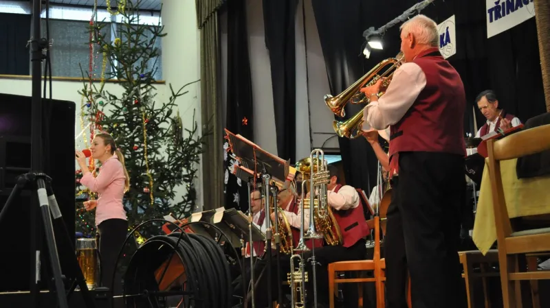 Koncert Lounské třináctky v Dobroměřicích