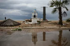 Silné bouře v Řecku zabily několik lidí včetně dvou Čechů. Většina Chalkidiki je bez proudu