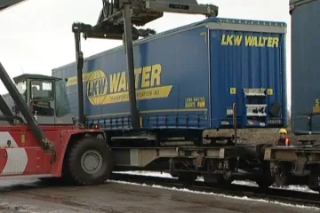 Během rekonstrukce D1 kamiony na koleje