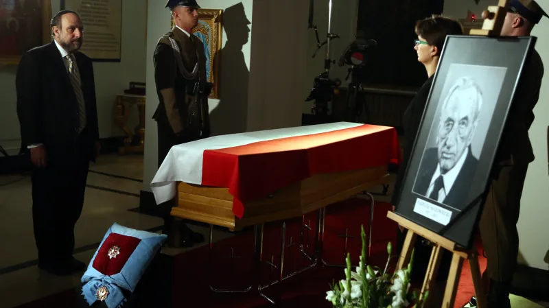 Poláci mohli vzdát hold bývalému premiérovi také v kapli prezidentského paláce