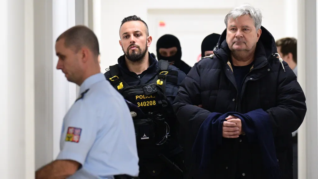 Miroslav Jansta u soudu, který rozhodoval o jeho vzetí do vazby