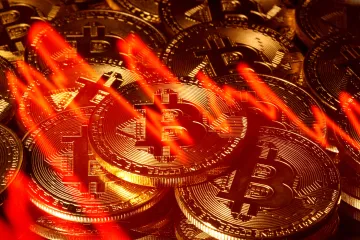 Hodnota bitcoinu klesla pod 20 tisíc dolarů, nejníže od roku 2020