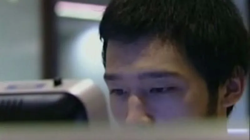 Francouzský parlament na cestě proti internetovým pirátům