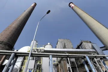 V pardubické Synthesii se vznítil uhelný prach, pět lidí se zranilo