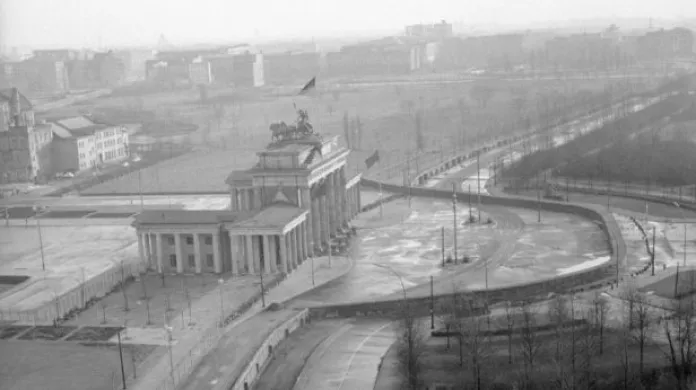 K pádu Berlínské zdi přispělo i protirežimní vysílání