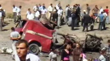 Při explozi minibusu zemřelo v Turecku 10 lidí