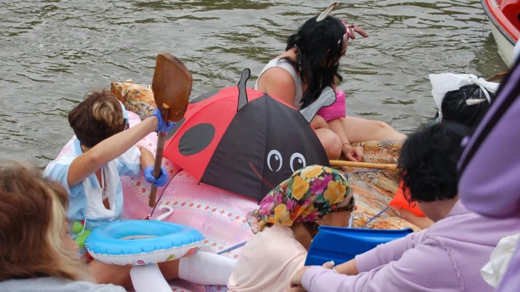 Mníšecká pouťová neckyáda