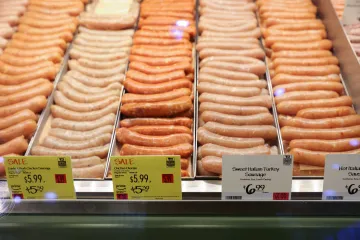 Když cenovka končí na 99, nejspíš je předražená, píše WSJ