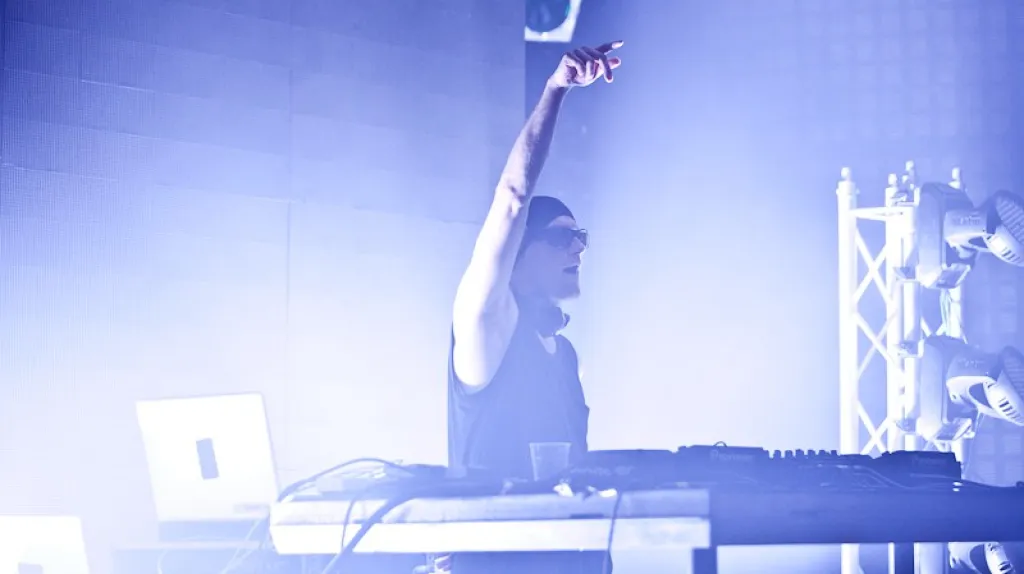 Rozdováděný James Lavell