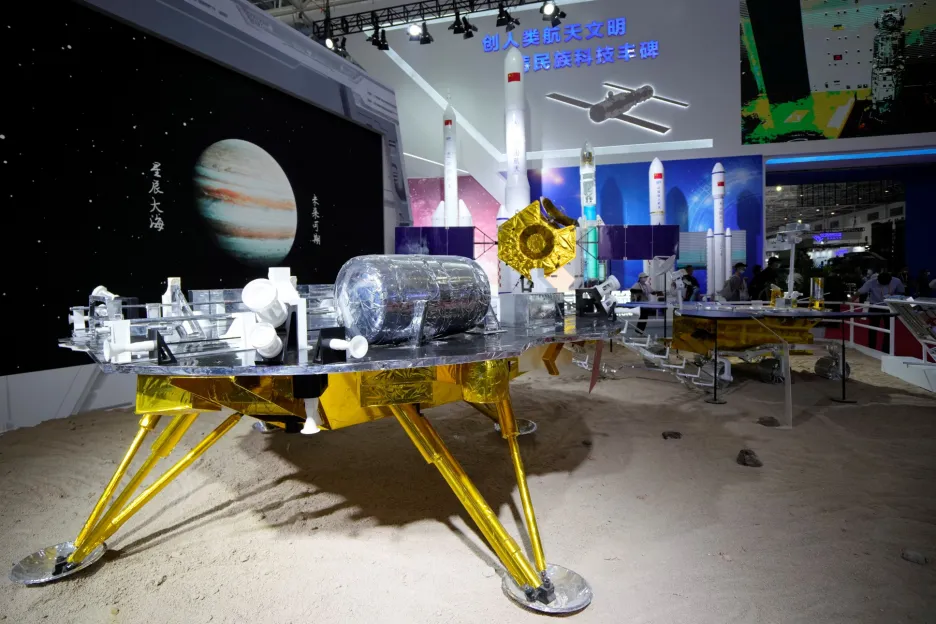 Model přistávacího modulu je součástí čínské mise na Mars nazvané Tchien-wen-1