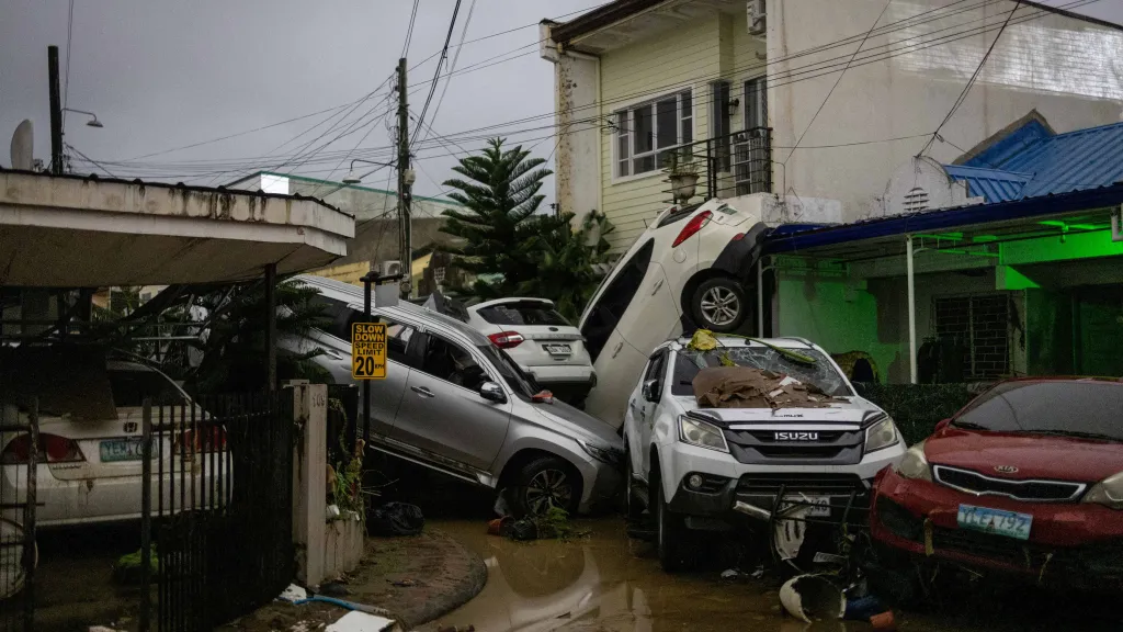 Následky tajfunu Kalmaegi na Filipínách