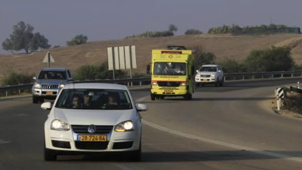 Převoz Ariela Šarona na rodinnou farmu