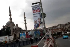 Erdoganova strana nevzdává boj o Istanbul. Chystá žádost o nové volby 