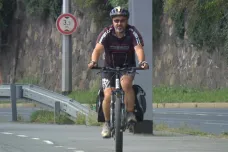 Na kole bezpečněji? Do sněmovny míří návrh na stanovení vzdálenosti pro předjíždění cyklistů