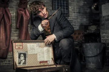 Recenze: Grindelwaldovy zločiny ohrožují mudly a kouzelníky i sérii Fantastická zvířata