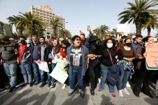 V Tunisu demonstrovaly tisíce lidí. Byl to největší protest za poslední roky, tvrdí Reuters