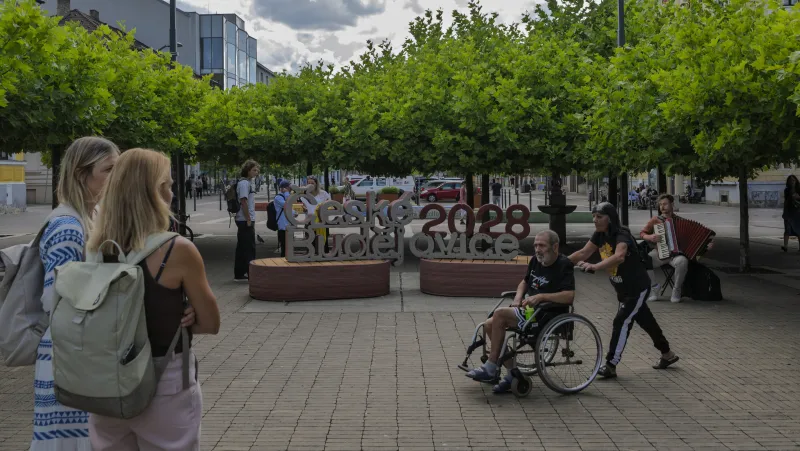 Nový nápis České Budějovice 2028 na Lannově třídě, 20. července 2026