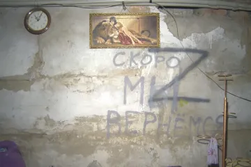 Brzy se vrátíme, napsali Rusové. Obyvatelé osvobozené vesnice z toho ale strach nemají