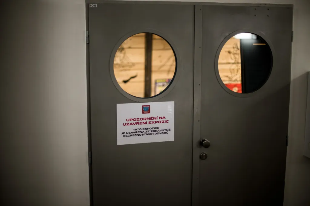 V současnosti není z provozních důvodů možné navštívit expozice Architektury, stavitelství a designu, Televizní studio, Hernu Merkur, Měření času a Chemie kolem nás