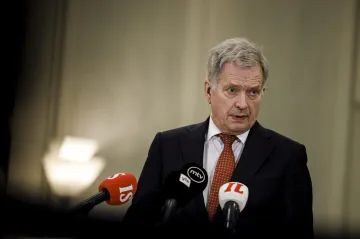 Finsko míří do NATO. Vstup oficiálně podpořili prezident a premiérka