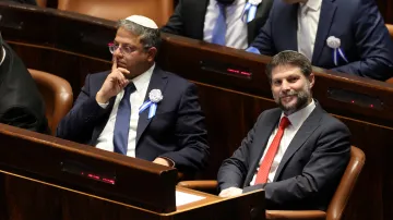 Izraelští krajně pravicoví ministři Itamar Ben Gvir (vlevo) a Becal'el Smotrič