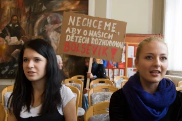 Nechceme KSČM ve školství, vzkazují studenti