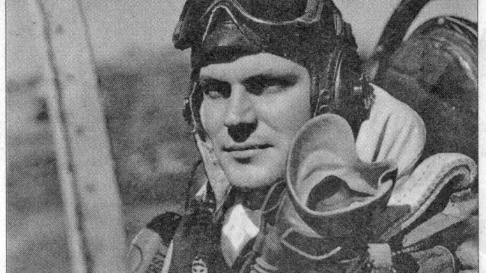 1/Lt William B. Hoelscher ve svém P-51D Mustang