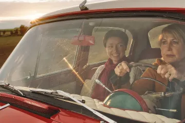 Tátova volha přiváží první trailer. S Balzerovou a Vilhelmovou