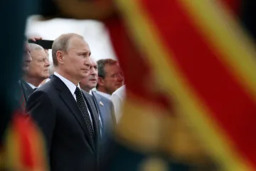 Putin chce odvetu za sankce, Reaganův poradce mluví o kulce do týla