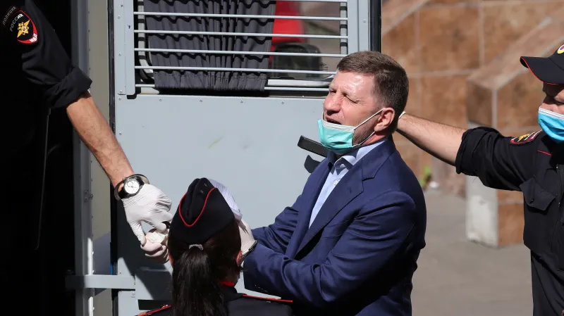 Sergej Furgal u policejního antonu