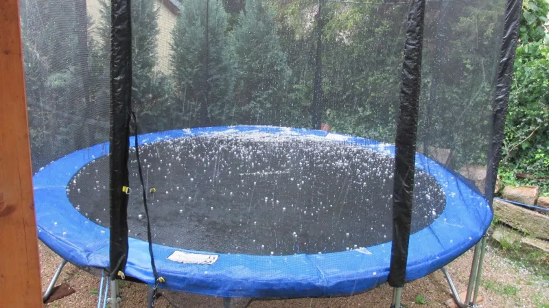 Kroupy padaly i v obci Zásada na Jablonecku