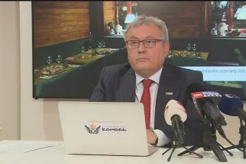Prezident Hospodářské komory Dlouhý uspořádal brífink v návaznosti na rok od uzavření provozoven