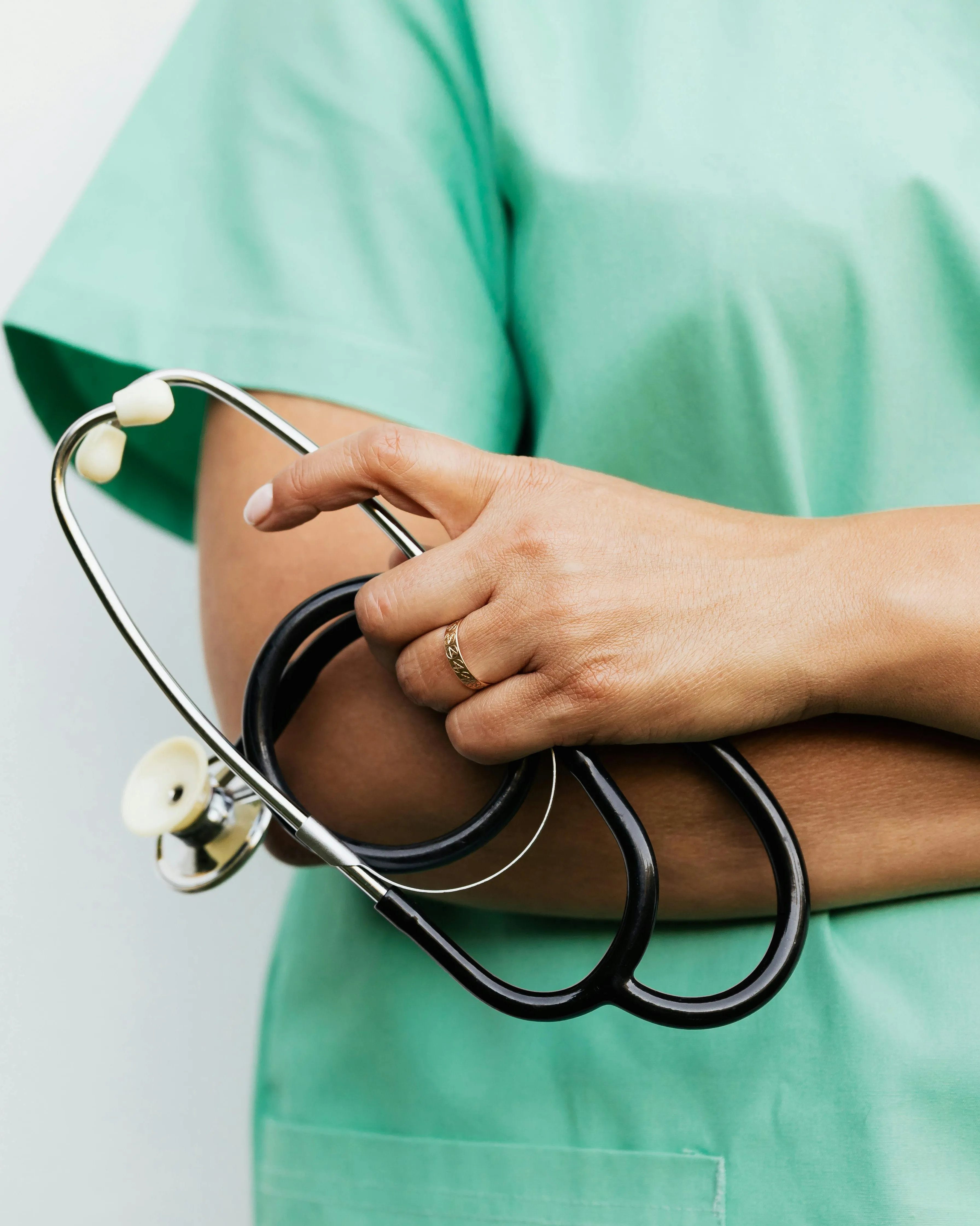 V litoměřické nemocnici za den oživovali čtyři novorozence, případ šetří policie