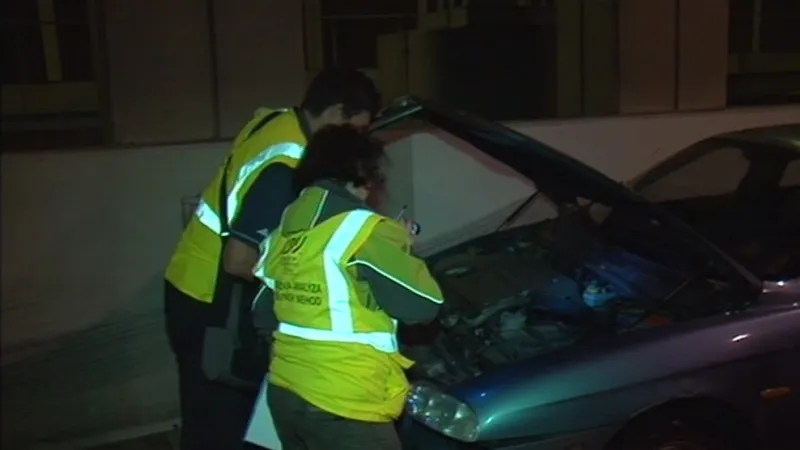 Pracovníci centra dopravního výzkumu při hloubkové analýze nehody