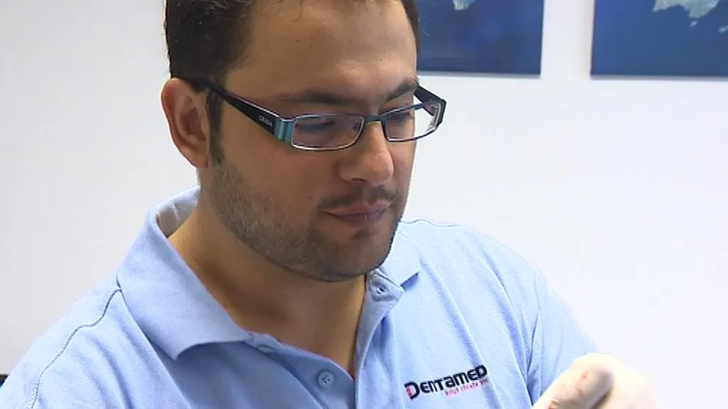 Chrastavský stomatolog Muhannad Aldeeb