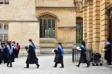 Unie sonduje u Britů, zda by podpořili vzájemné programy pro studium a práci mladých lidí