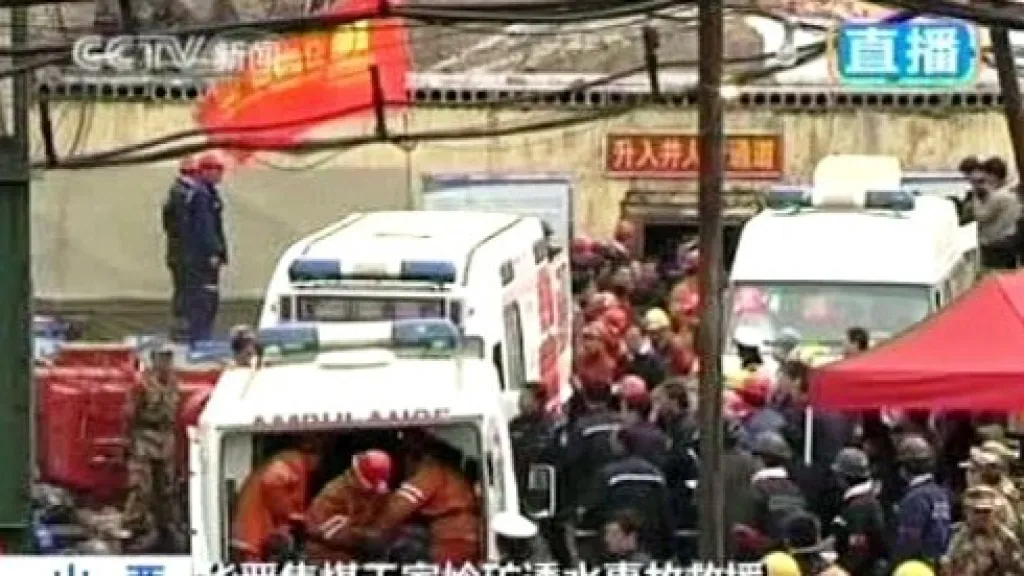 Záchranáři v čínském dole