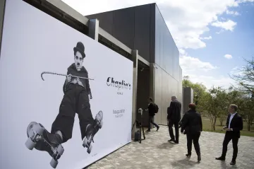 Kde si Chaplin věšel buřinku? Švýcarsko udělalo z jeho domu muzeum 