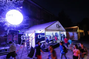 ČT art a Colours na stejné vlně