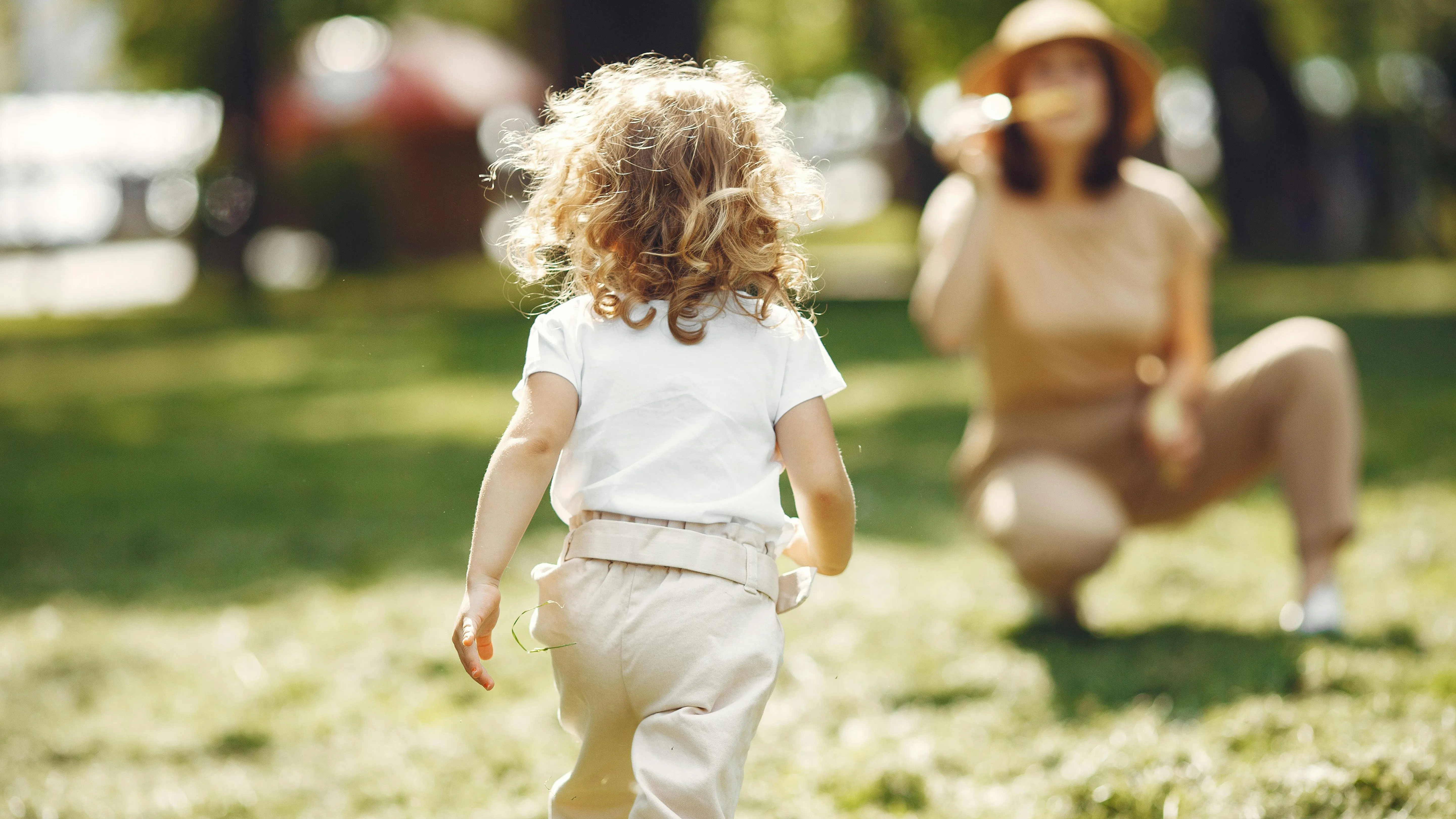 Pěstounů přibývá, pomohly náborové kampaně