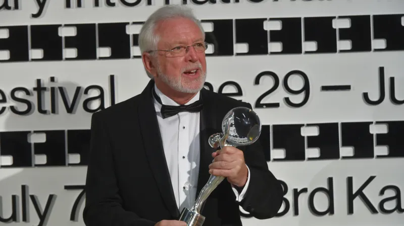 Jaromír Hanzlík s Cenou prezidenta festivalu na 53. MFF Karlovy Vary