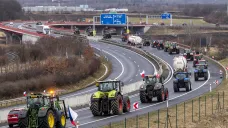 Protestní jízda zemědělců z letiště Březno u Chomutova k hraničnímu přechodu Hora Svatého Šebestiána (22. února 2024)