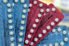 Popularita hormonální antikoncepce v Česku klesá. Vědci hledají důvod